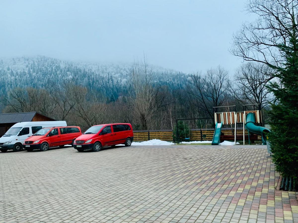 Вишиванка Deliatyn Luaran gambar