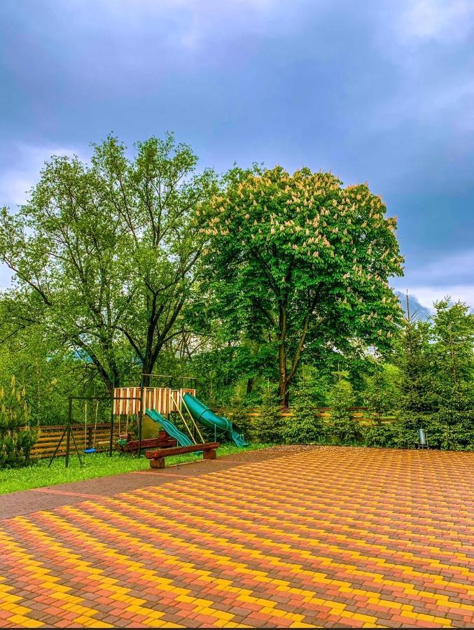Вишиванка Deliatyn Luaran gambar